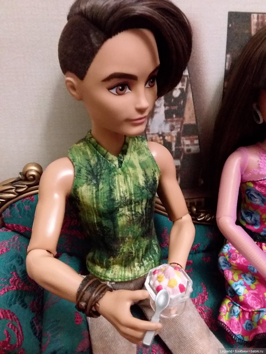 Они сами пишут свои истории: Готье, Дезире, Лестат. Обед и разговоры о политике