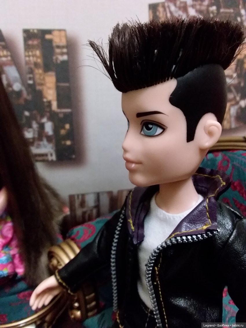 Они сами пишут свои истории: Готье, Дезире, Лестат. Обед и разговоры о политике