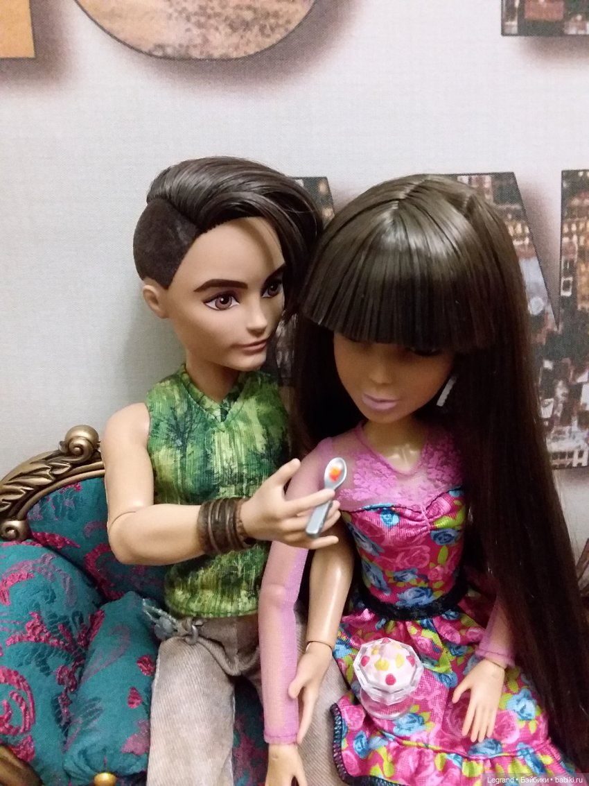 Они сами пишут свои истории: Готье, Дезире, Лестат. Обед и разговоры о политике