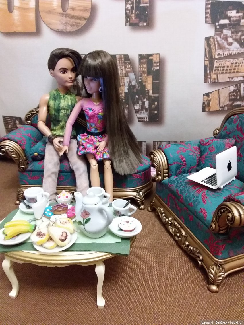 Они сами пишут свои истории: Готье, Дезире, Лестат. Обед и разговоры о политике