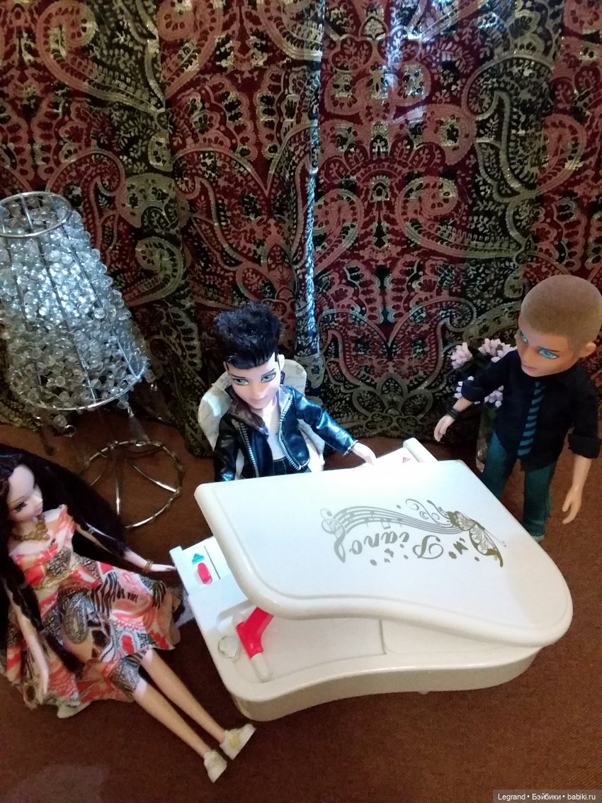 Они сами пишут свои истории: Лестат, Коринна. "К Элизе" (фото 8)