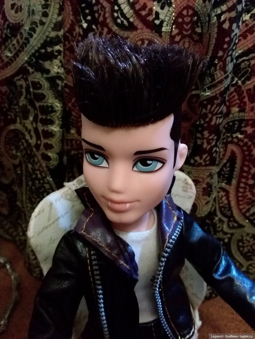 Они сами пишут свои истории: Лестат, Коринна. "К Элизе"