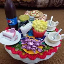 Они сами пишут свои истории: Конфетно-парфюмерное творчество и немного новой мебели