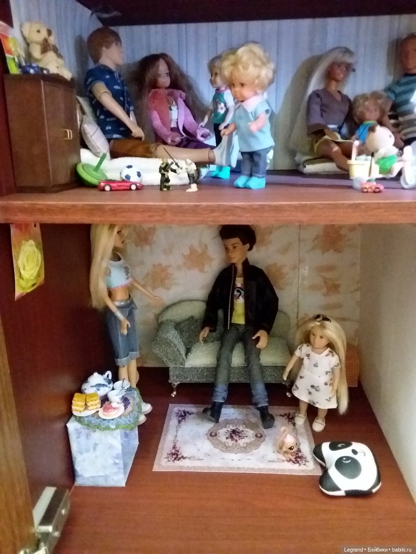 Они сами пишут свои истории: Перестановки на куклополках (фото 6)