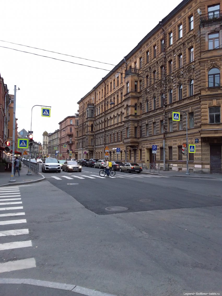 Снова мишки: короткая прогулка с Гри