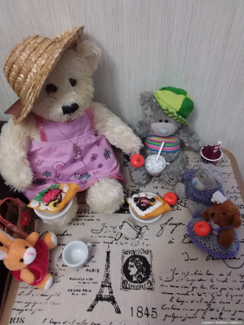 Снова мишки: короткая прогулка с Гри