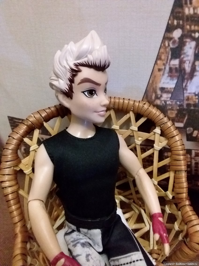 Они сами пишут свои истории: Аполлинер, Аженор и Трифин