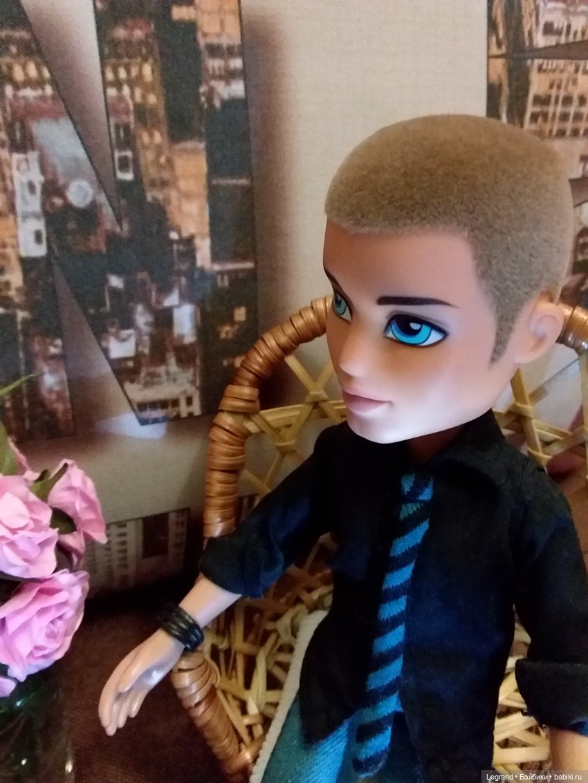 Они сами пишут свои истории: Аполлинер, Аженор и Трифин