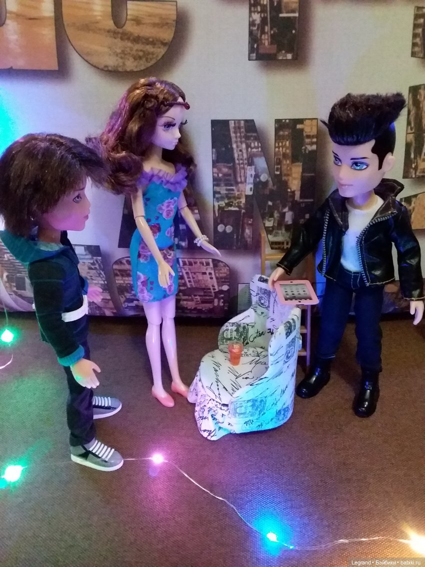 Они сами пишут свои истории: "Это диагноз, что ли?.."