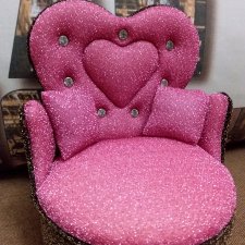 Они сами пишут свои истории: Кресло в комнату Жак-Анжа