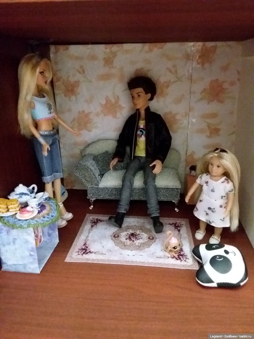 Пайетки в интерьере. Рамочки из пайеток для куклокомнат