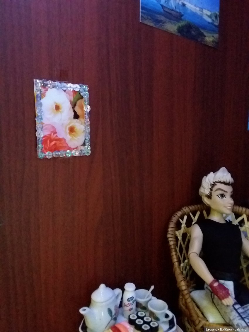 Пайетки в интерьере. Рамочки из пайеток для куклокомнат