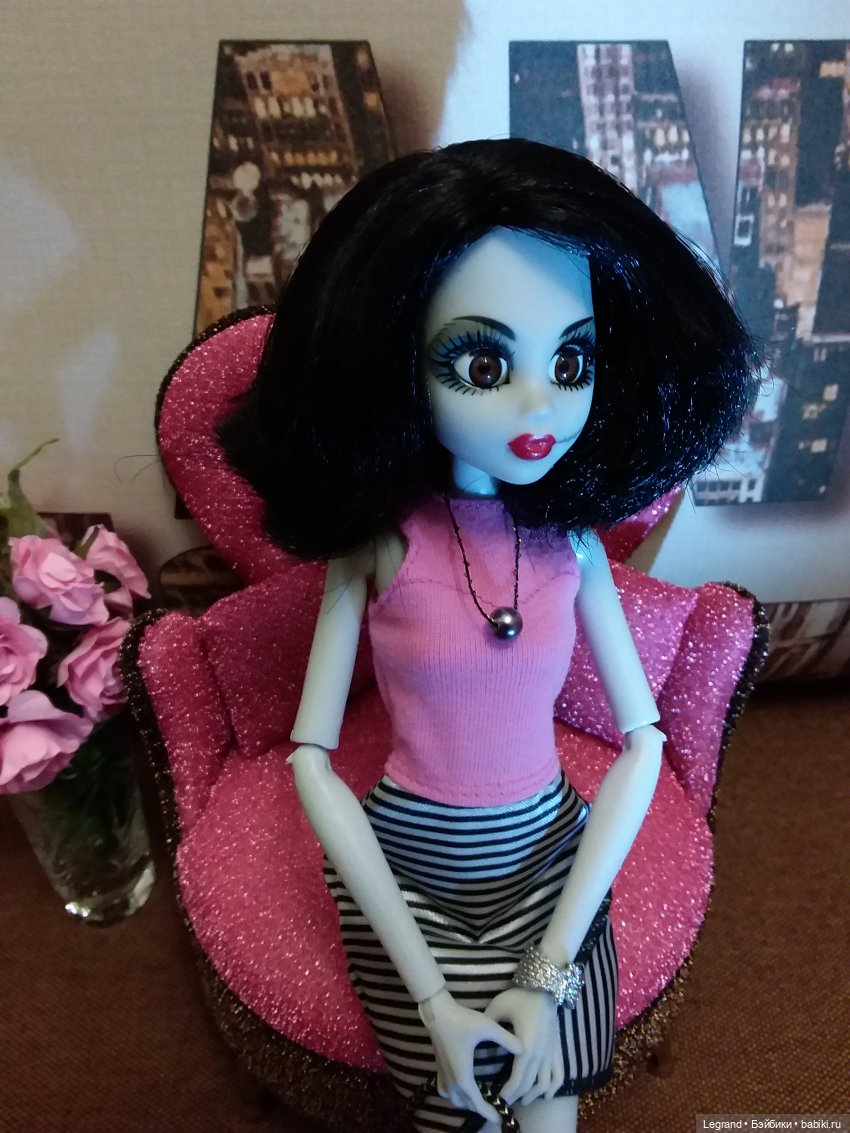 Девочки от WowWee (линейка Once Upon A Zombie) (фото 8)