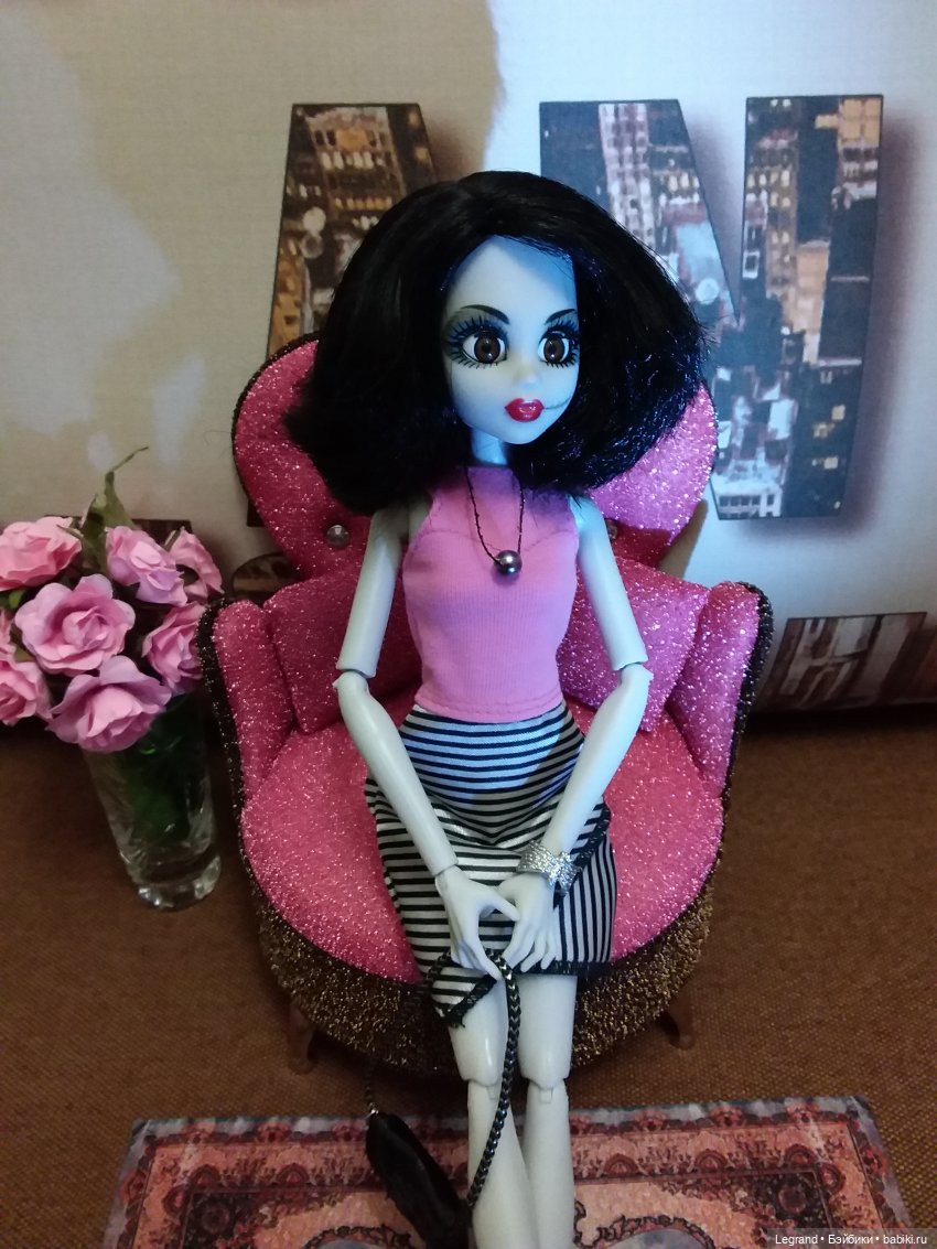 Девочки от WowWee (линейка Once Upon A Zombie) (фото 6)