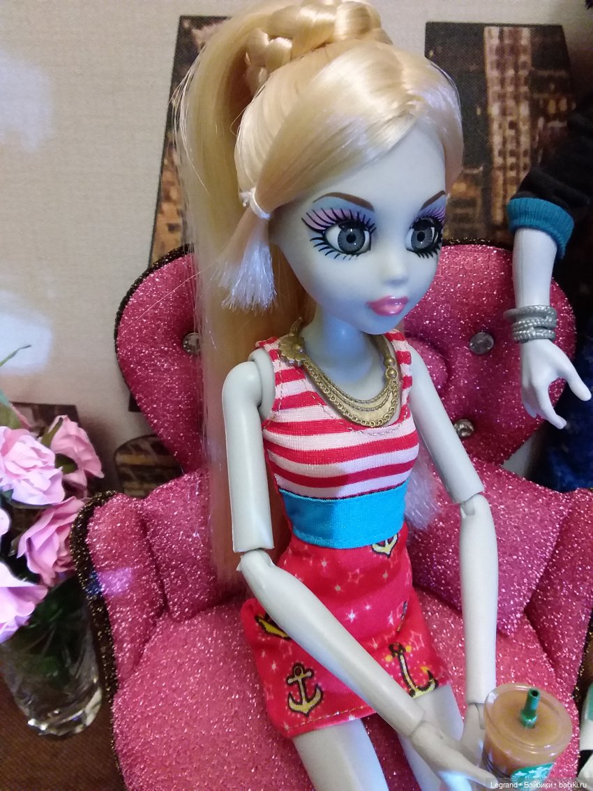 Девочки от WowWee (линейка Once Upon A Zombie)