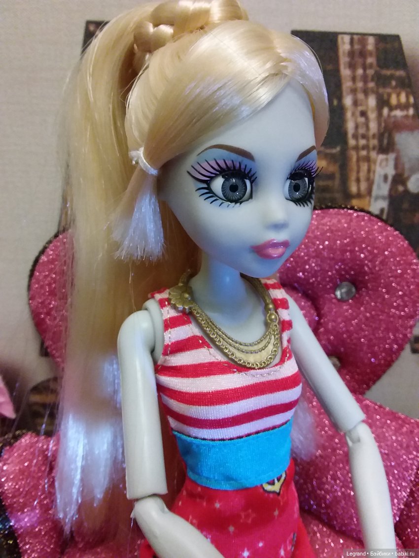 Девочки от WowWee (линейка Once Upon A Zombie)