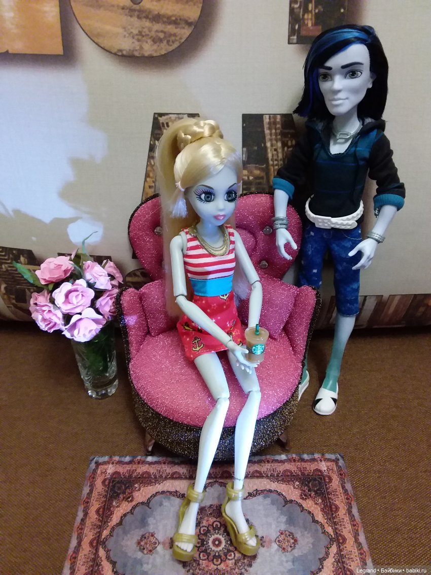 Девочки от WowWee (линейка Once Upon A Zombie)