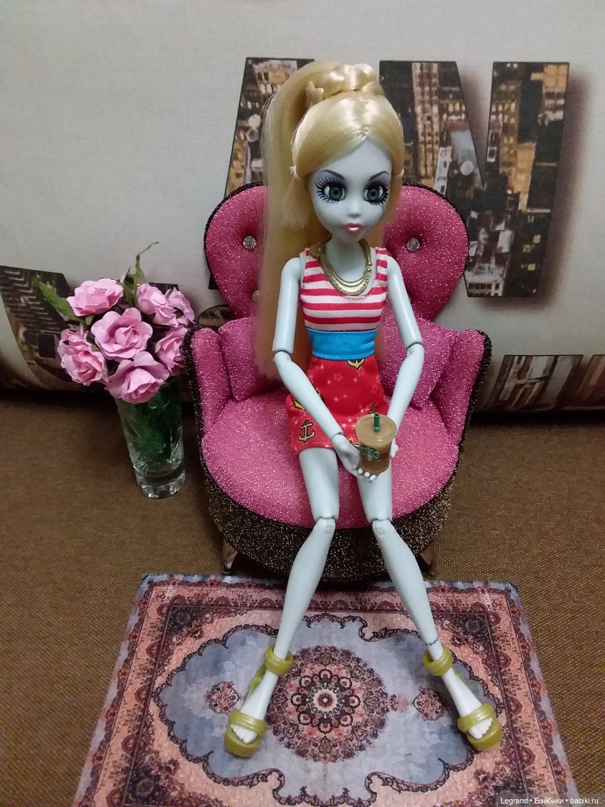 Девочки от WowWee (линейка Once Upon A Zombie)