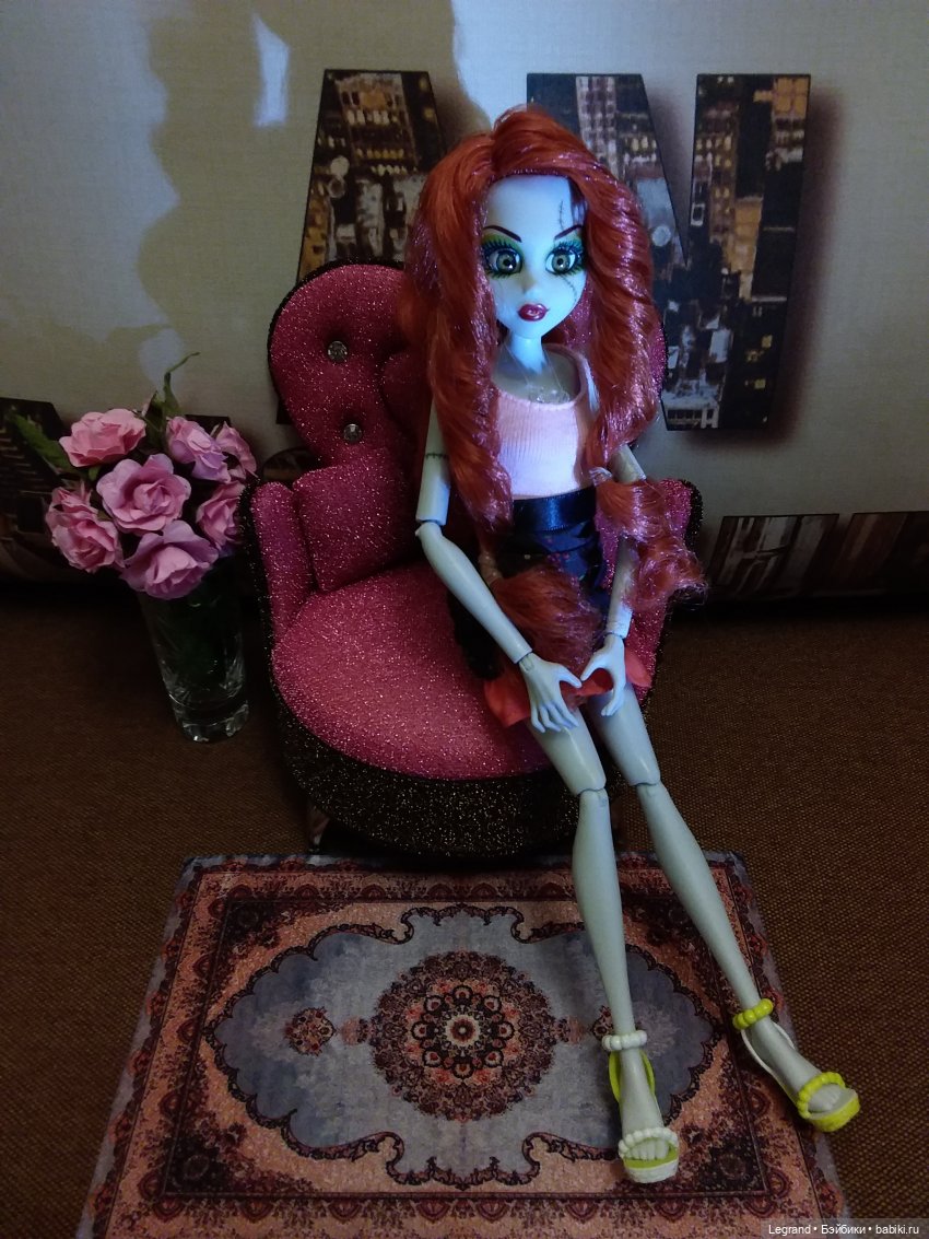 Девочки от WowWee (линейка Once Upon A Zombie)