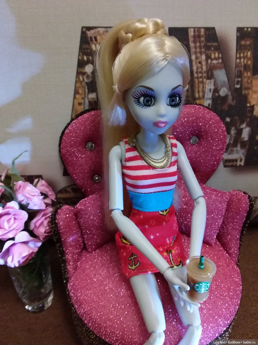 Девочки от WowWee (линейка Once Upon A Zombie)