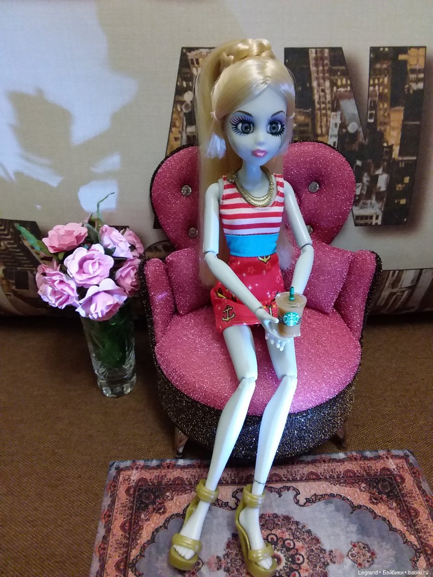 Девочки от WowWee (линейка Once Upon A Zombie)