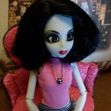 Девочки от WowWee (линейка Once Upon A Zombie)