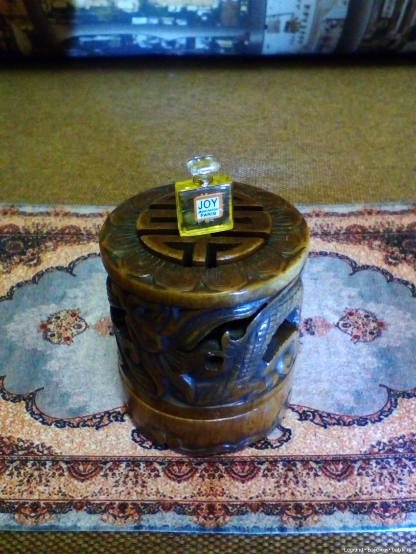 Парфюм Joy Jean Patou и другие кукломелочи. Жизнь в формате 1:6 (фото 5)