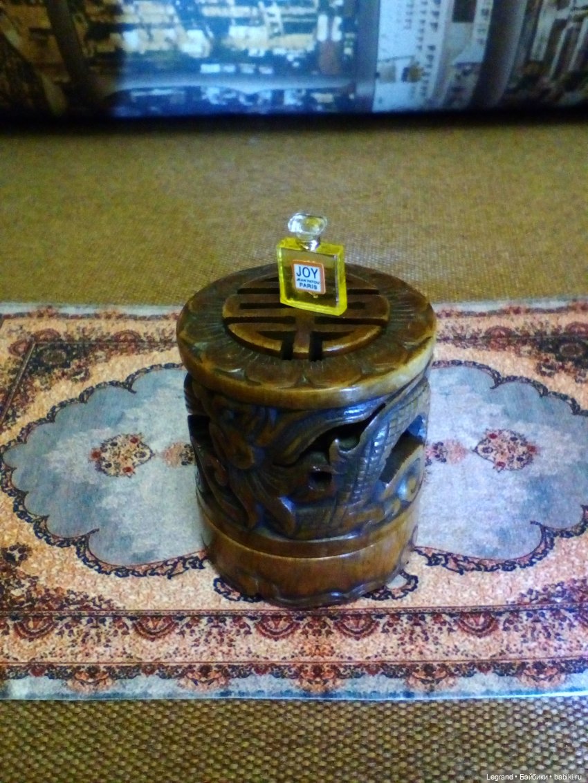 Парфюм Joy Jean Patou и другие кукломелочи. Жизнь в формате 1:6 (фото 3)
