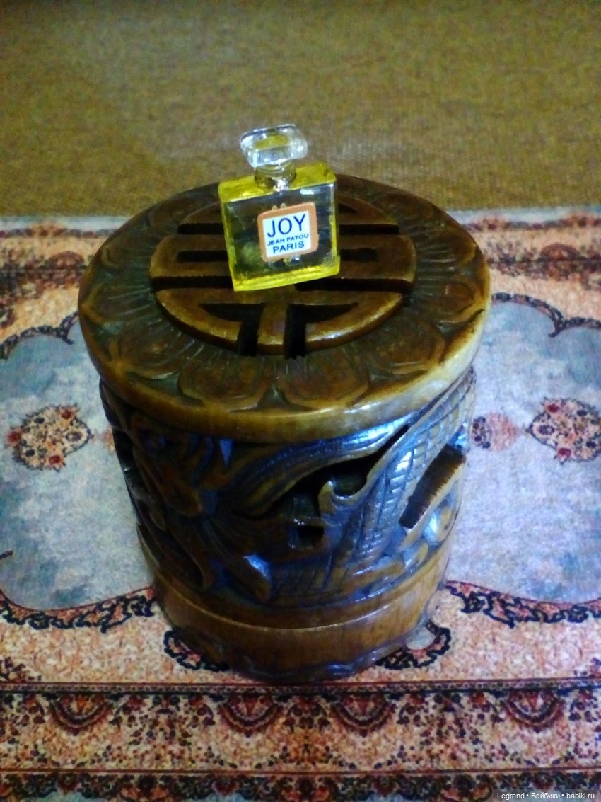 Парфюм Joy Jean Patou и другие кукломелочи. Жизнь в формате 1:6 (фото 4)