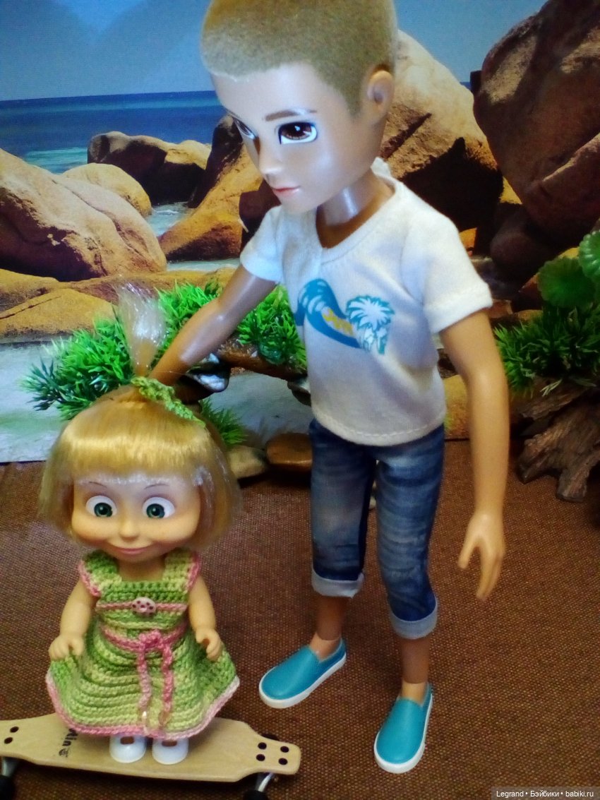 Тьерри и "машеньки" на побережье