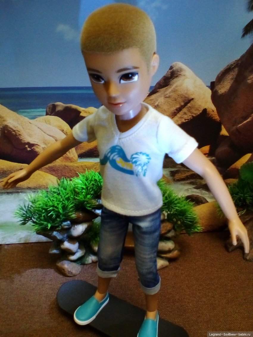 Тьерри и "машеньки" на побережье (фото 9)