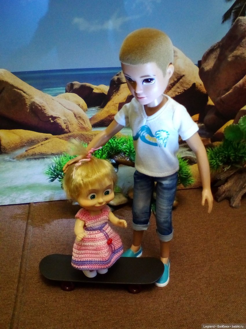 Тьерри и "машеньки" на побережье