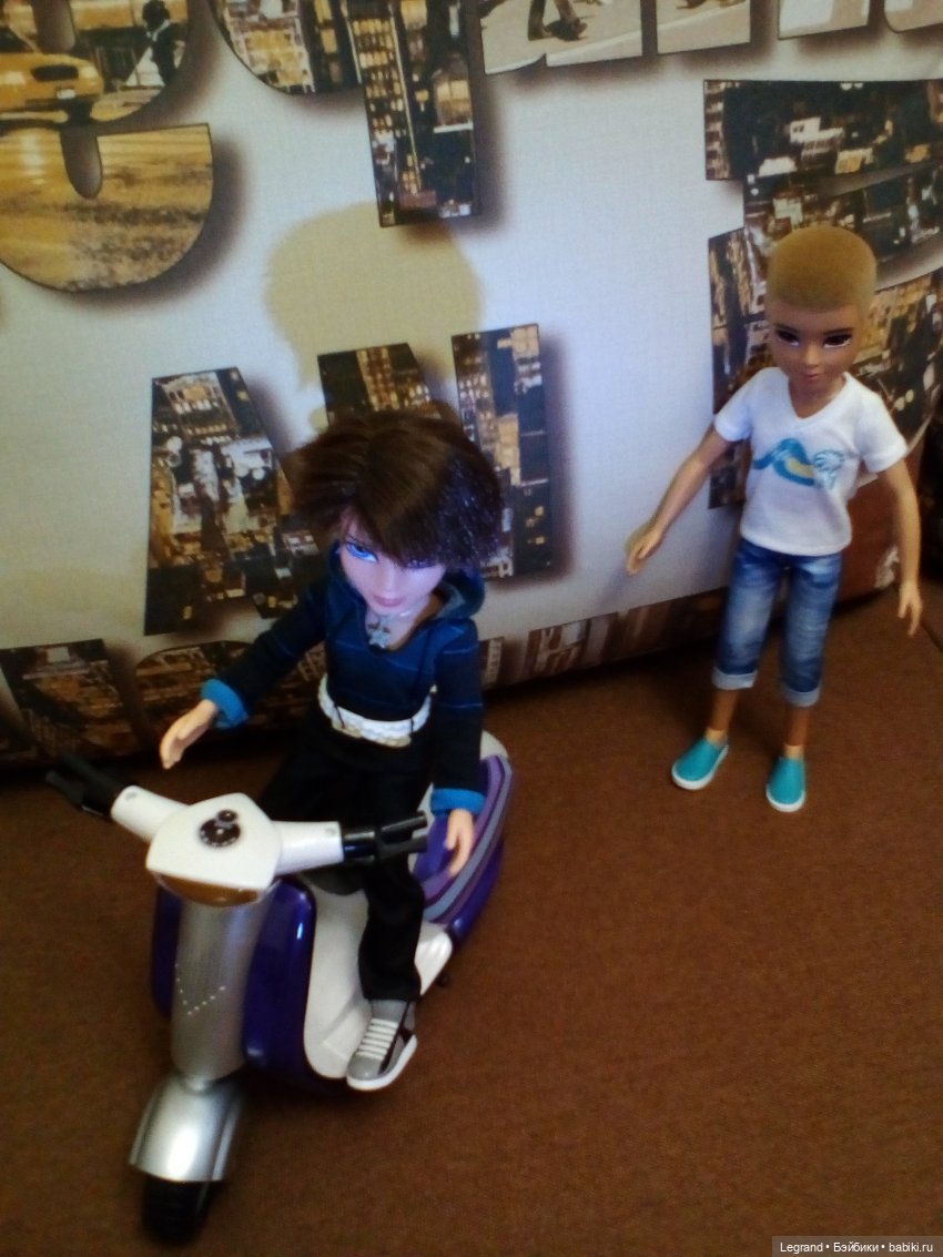 Амбруаз, Тьерри и скутер — Куклы Bratz (Братц) и Moxie Girlz: MGA (фото 8)