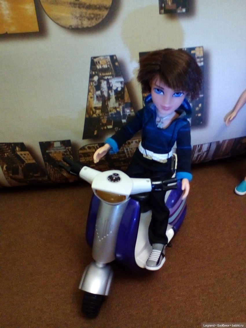 Амбруаз, Тьерри и скутер — Куклы Bratz (Братц) и Moxie Girlz: MGA (фото 7)