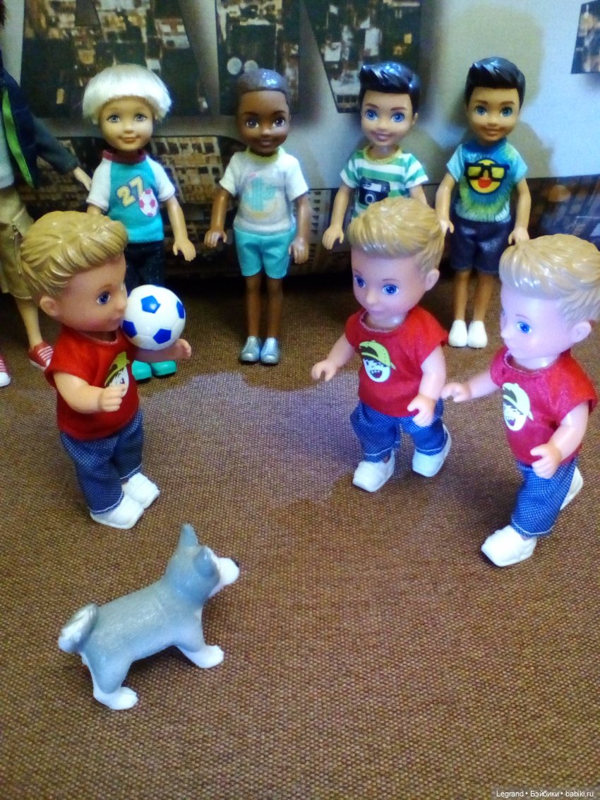 Только мальчики. Мелкоформат