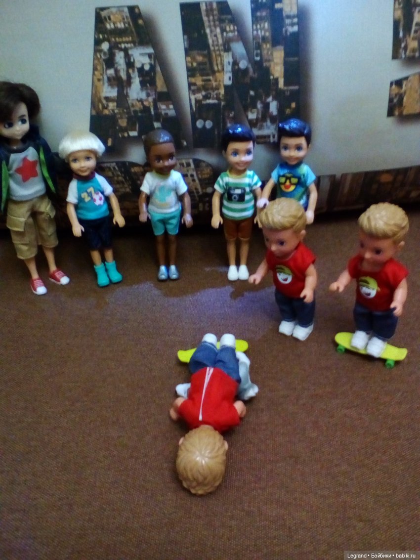 Только мальчики. Мелкоформат (фото 6)