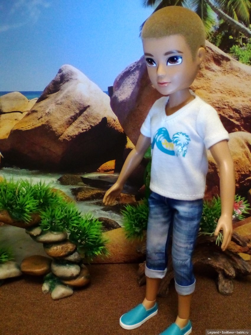 Мальчики на побережье. Парусник (фото 5)