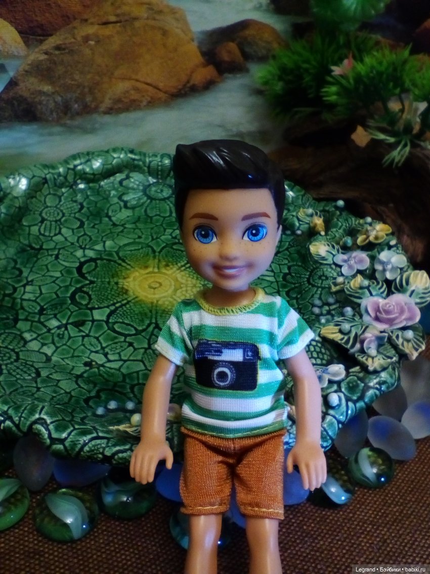 Оливье Ламбер и другие ребята на побережье