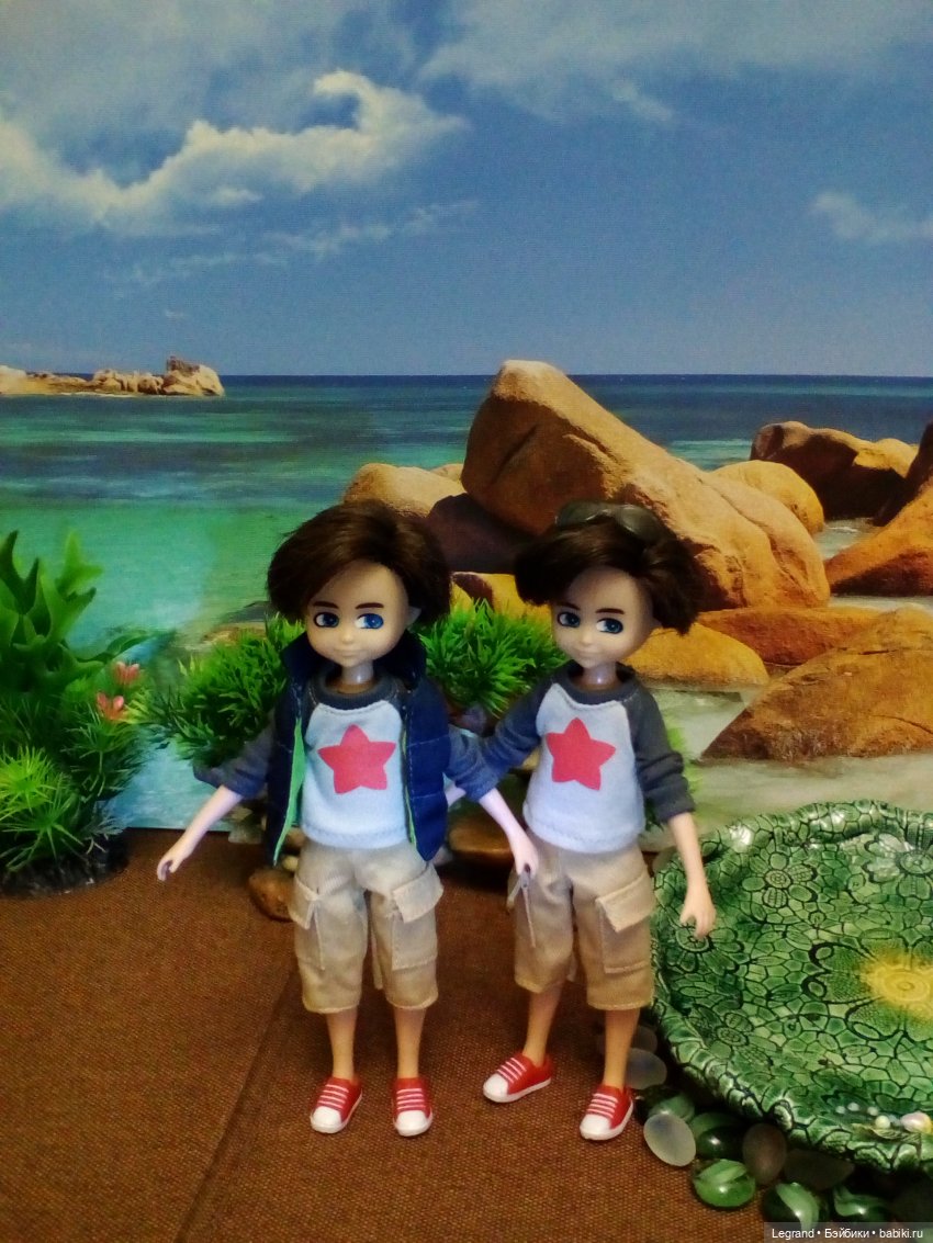 Оливье Ламбер и другие ребята на побережье