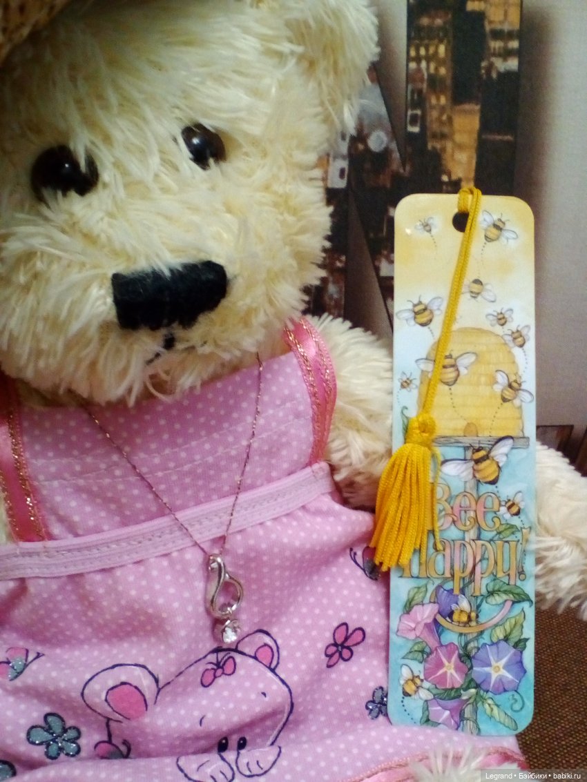 Пембе читает книжку о феях (фото 7)