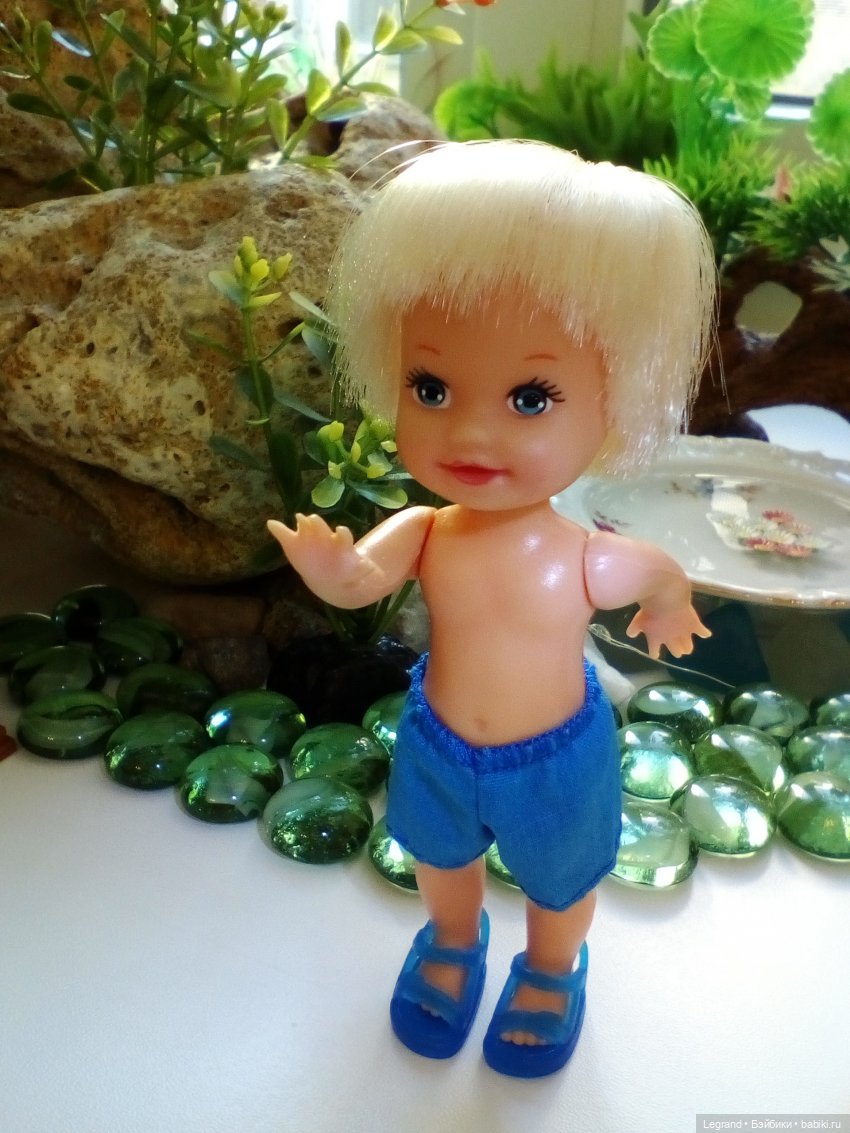 Маленькие луренцы на утренней пробежке (фото 8)