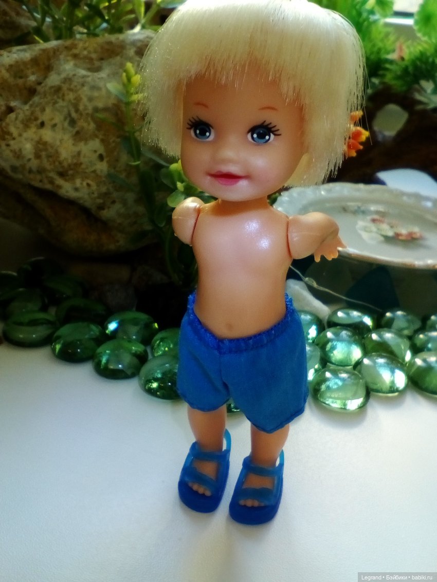 Маленькие луренцы на утренней пробежке (фото 10)