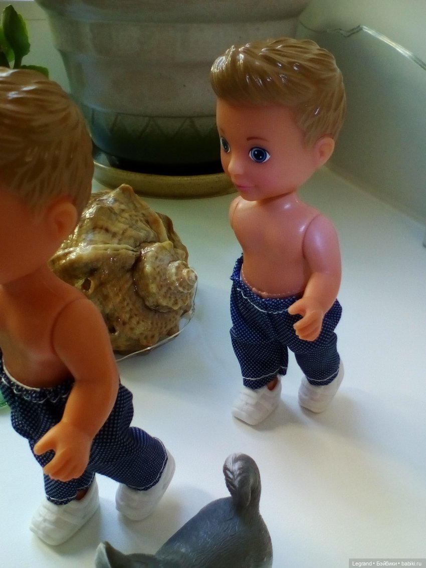 Маленькие луренцы на утренней пробежке (фото 4)