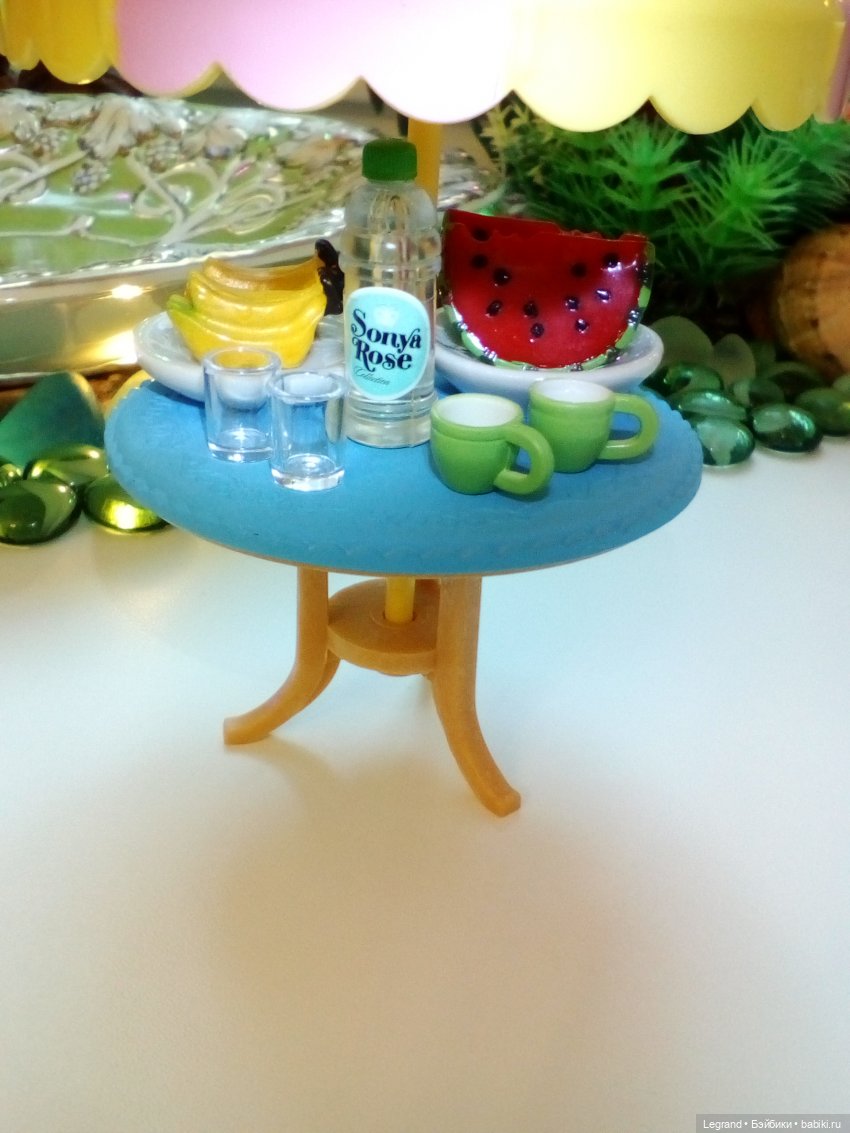 Лурения. Сад. Камилла в купальнике (фото 8)