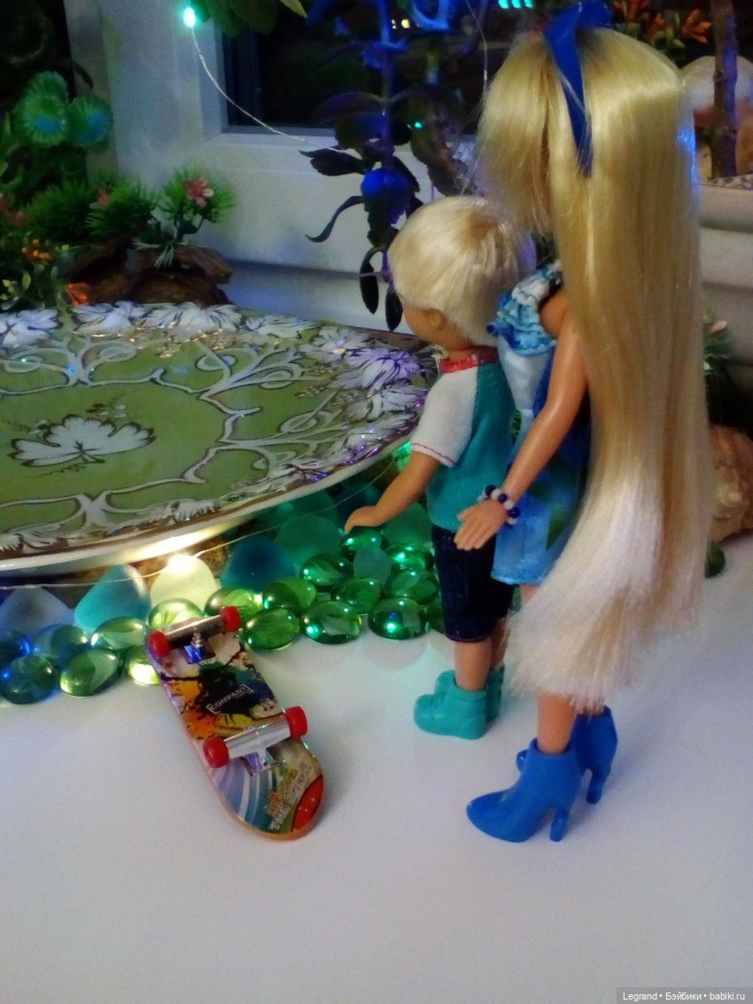 Сад. Купальня. Вечер — Куклы Bratz (Братц) и Moxie Girlz: MGA