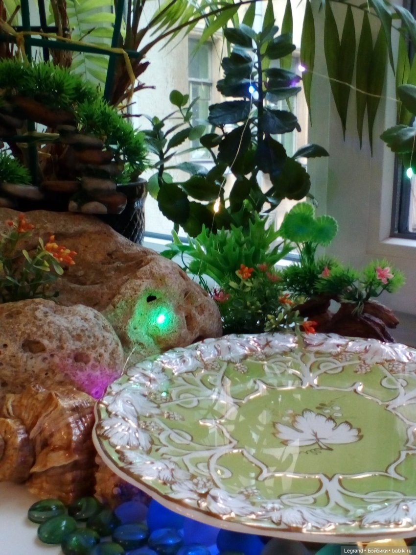 Лурения. Сад. Камилла в купальнике (фото 3)