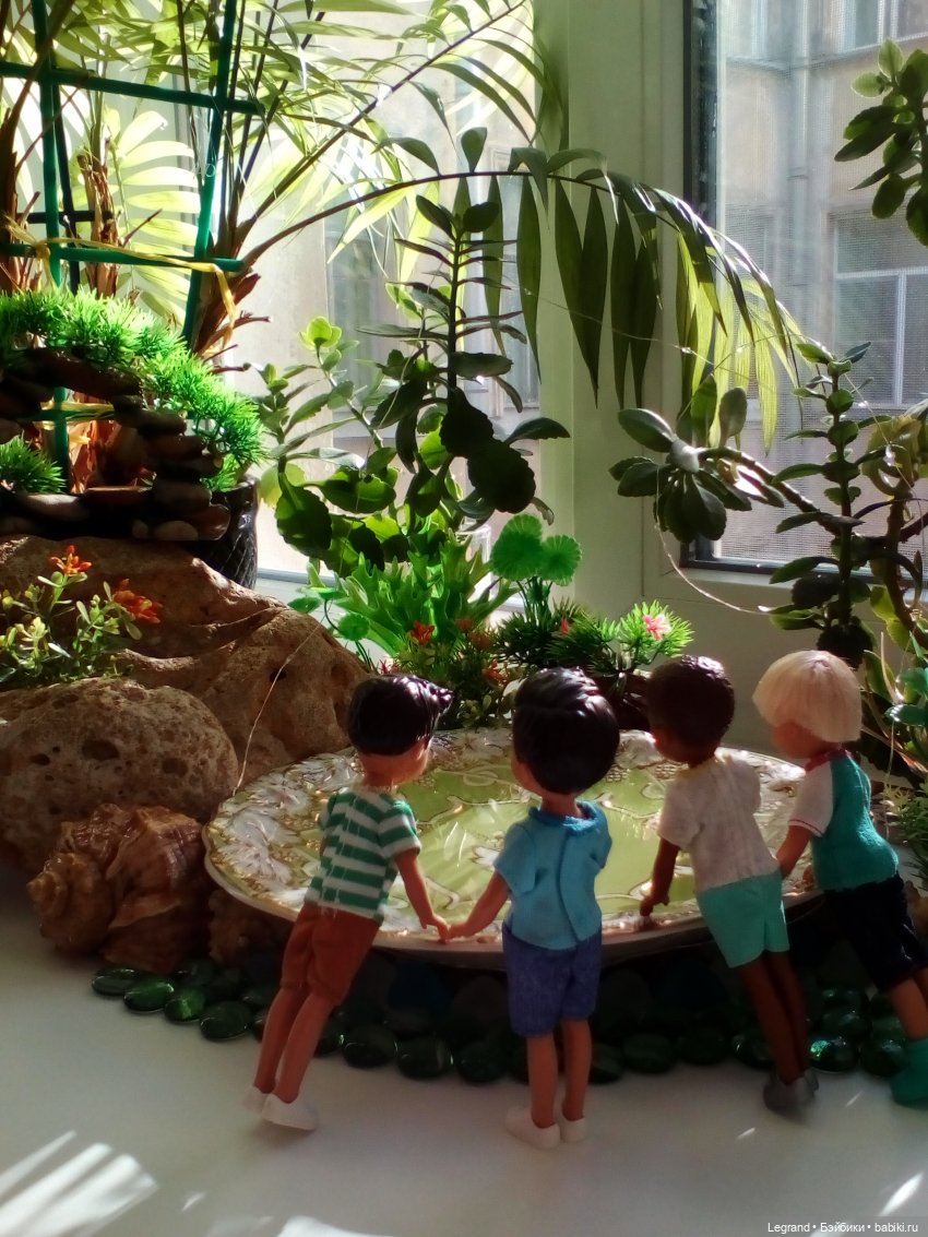 Лурения. Сад. Бумажные кораблики