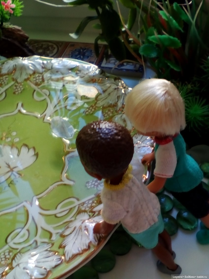 Лурения. Сад. Бумажные кораблики