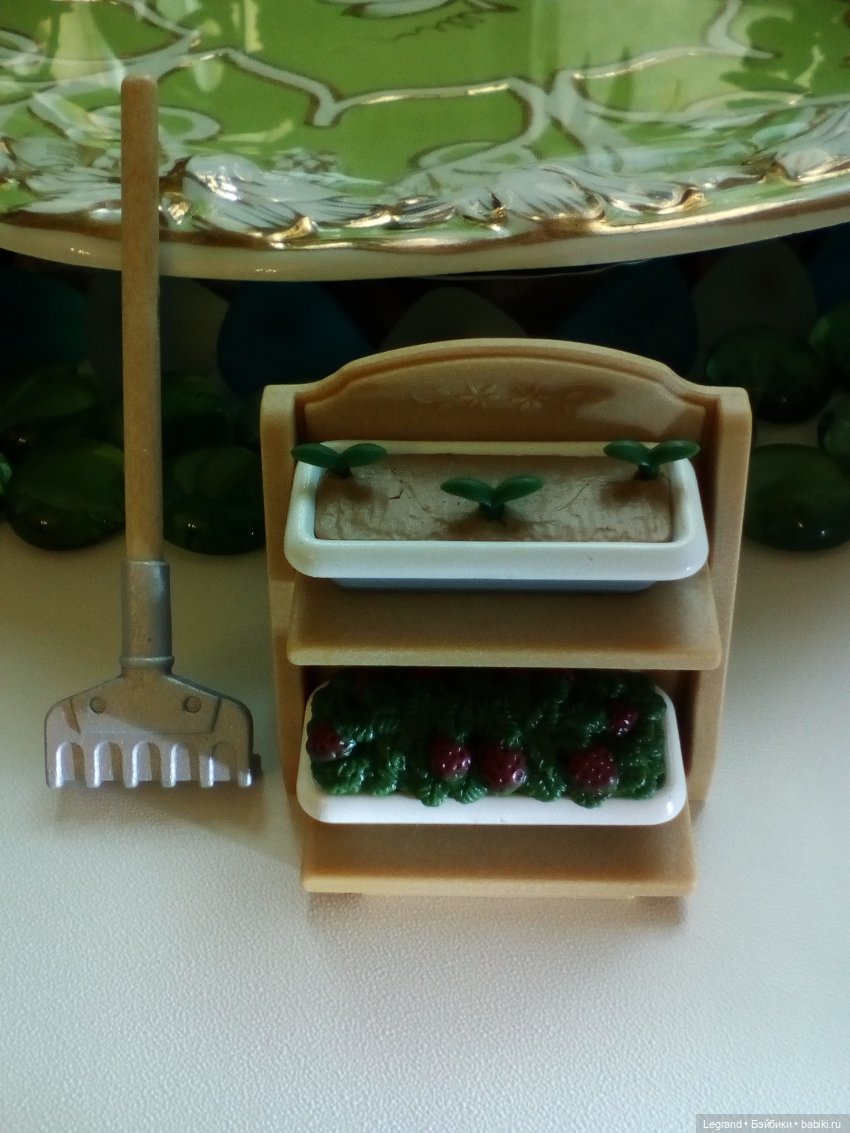 Маленькие луренцы: садовые работы и рыбалка (фото 8)