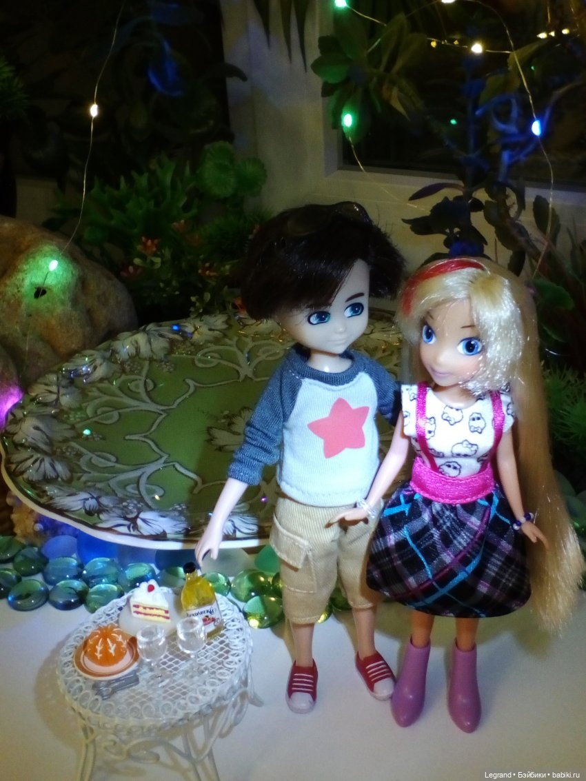 Сад. Вечер. Оливье и Бижу